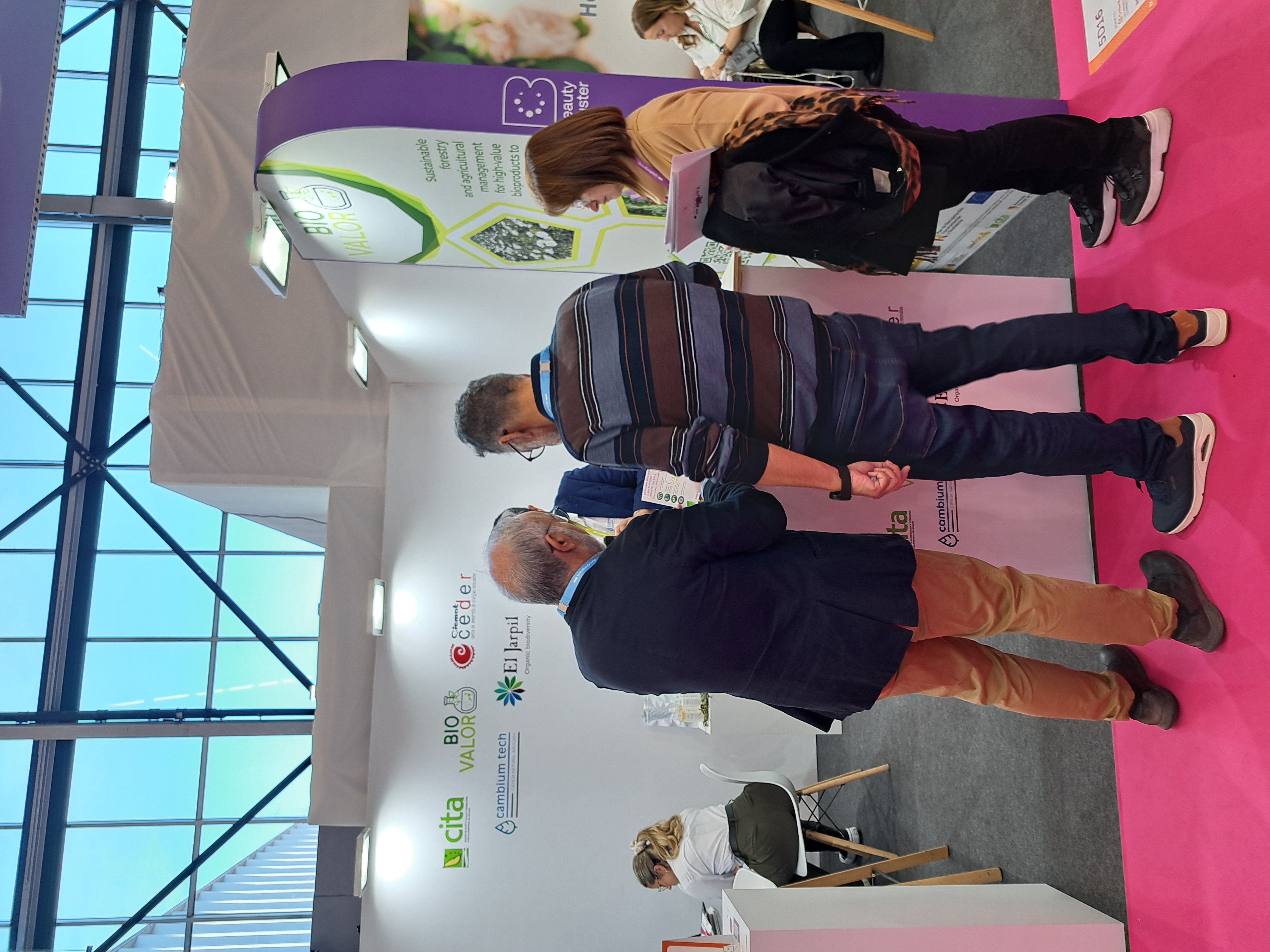 Biovalor incosmetics-stand español Beauty Cluster