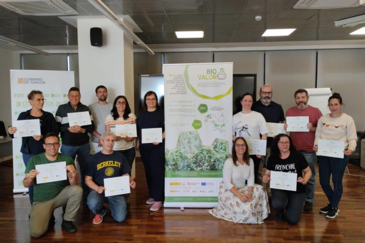 Taller de emprendimiento verde para fomentar el cultivo de plantas aromáticas y medicinales
